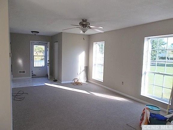 3rd image of 28 Matthew Ln