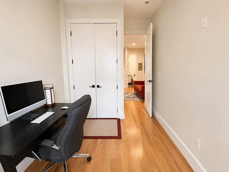 1082 Madison St #3 — Photo 7