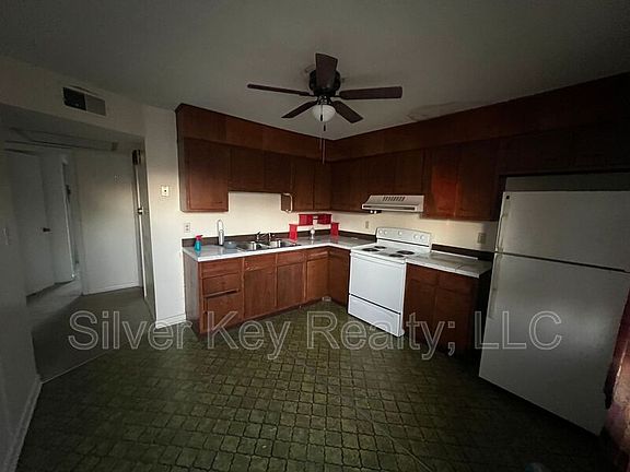 3rd image of 615 Monroe St Unit 6