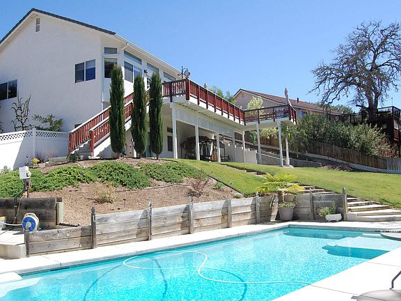 Pool area 834 Saint Andrews Paso Robles...Home for sale.