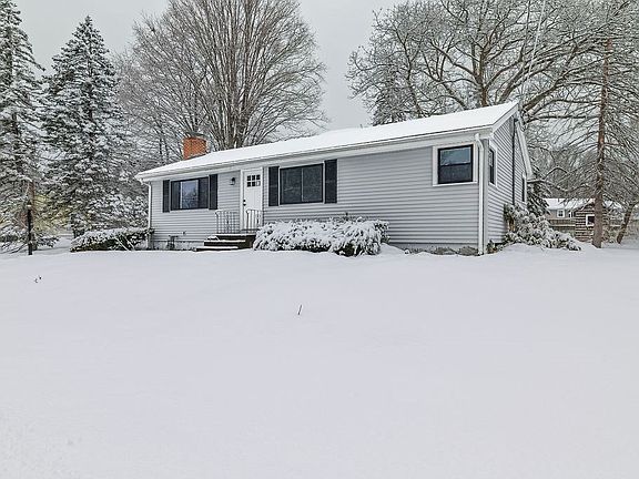 2nd image of 28 Ruth Dr