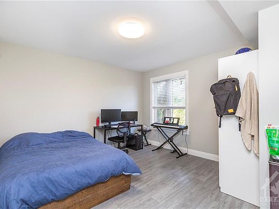 5th image of 994 Fisher Ave #6-Bedroom