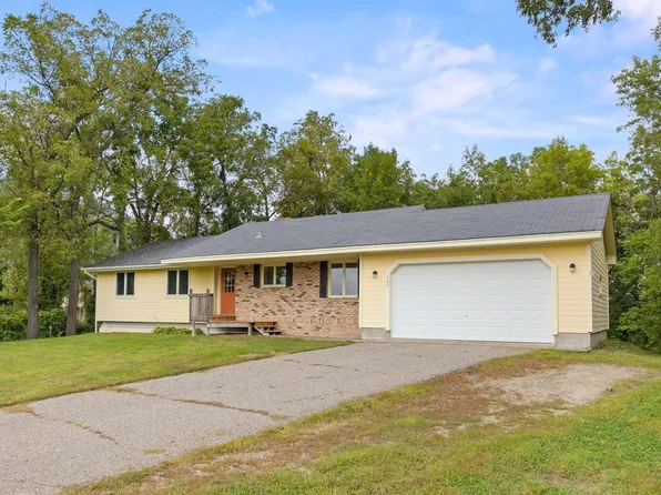 197 12th St, Howard Lake, MN 55349