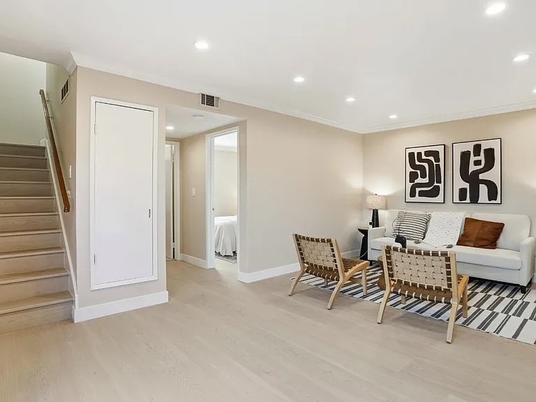 540 Groth Pl — Photo 7