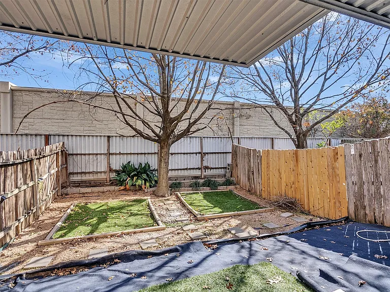 6935 Yellowstone Way Dr — Photo 10