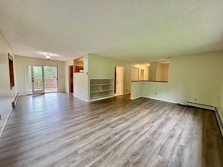 1309 Overhill Dr — Photo 5