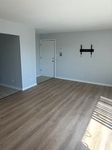 10327 McVicker Ave #3 Photo 1