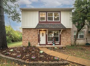 13342 Hiddencrest Ln, Ballwin, MO 63021