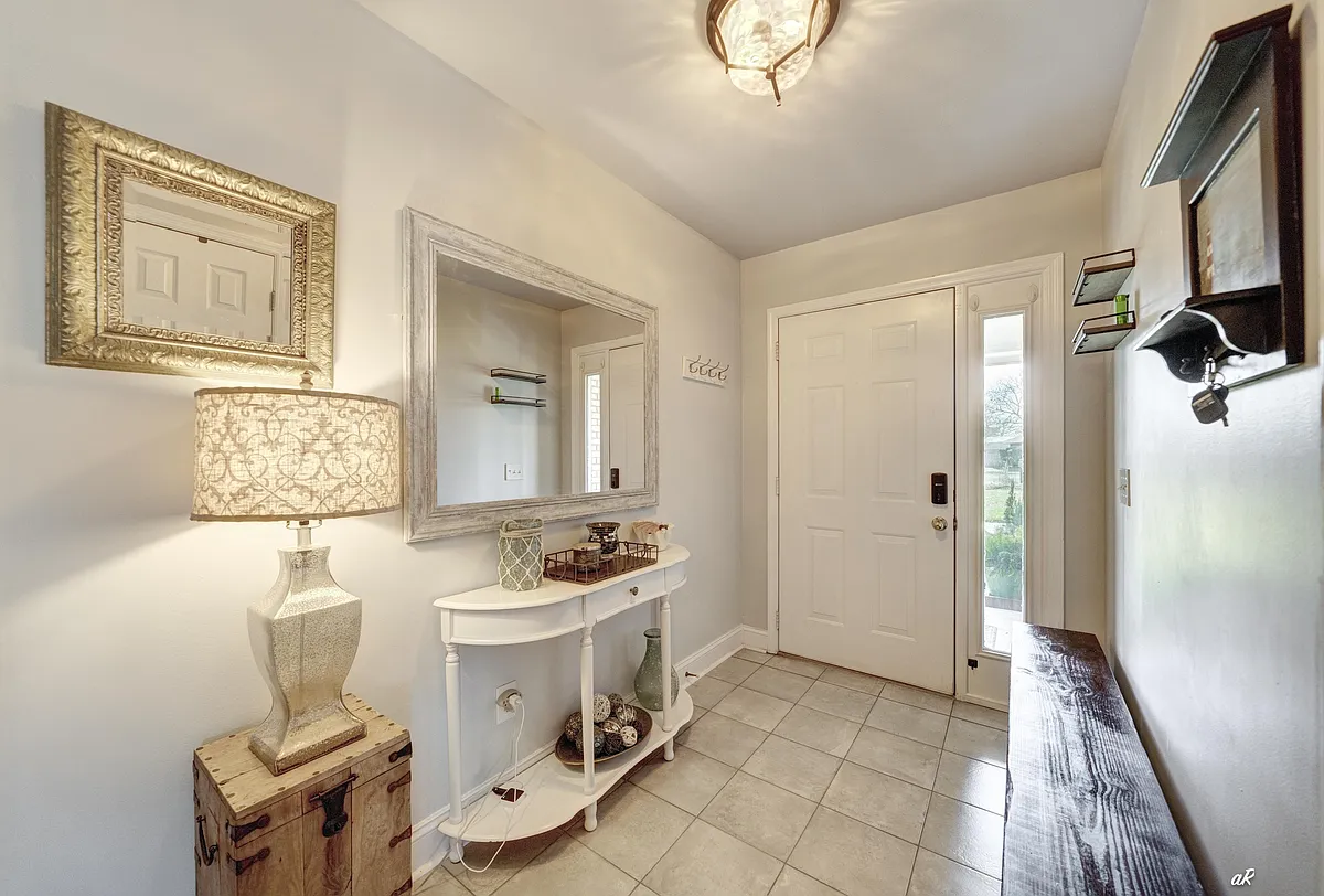 Building Photo - 707 Plantation Cir