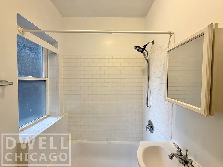 2915 W George St #2 — Photo 19