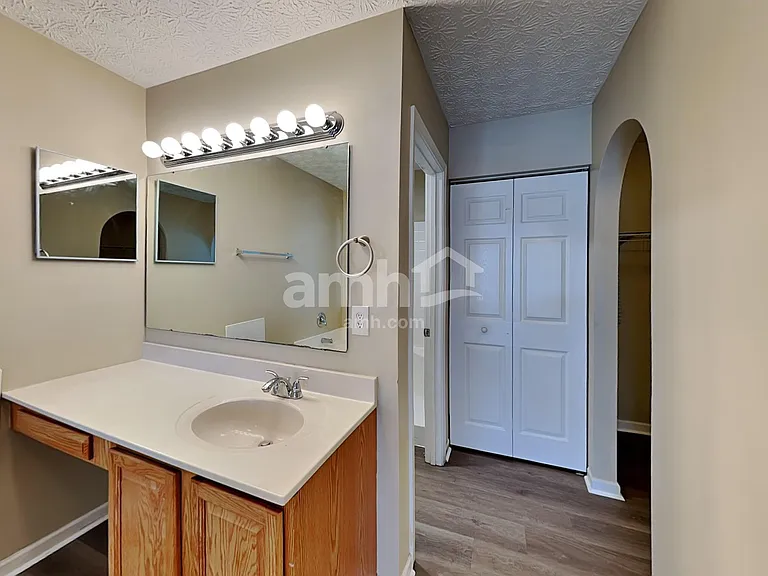 5568 Conn House Dr — Photo 12