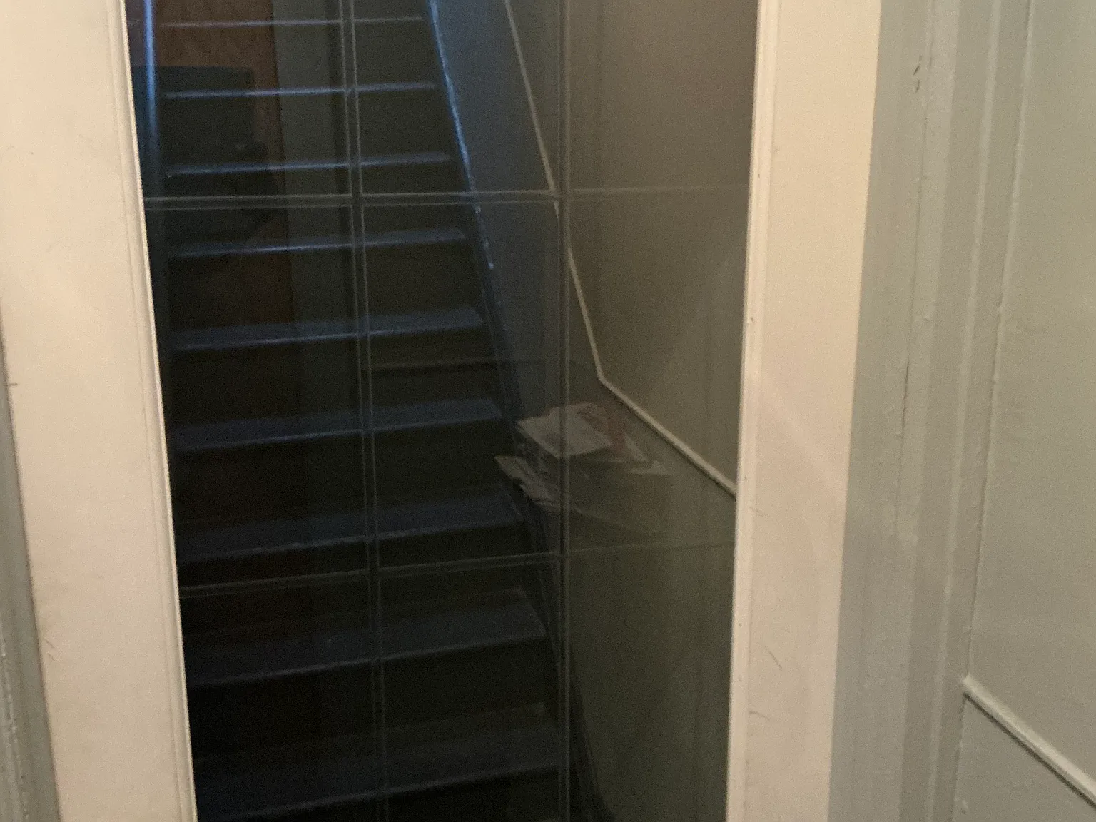 3 bed, 900 sqft, $2,800 — Photo 2