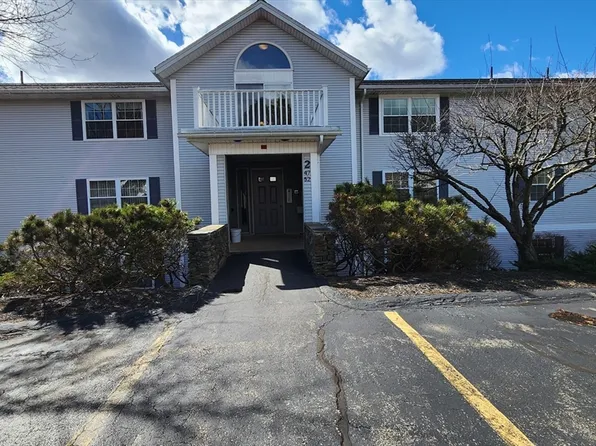 2 Crestview Dr APT 47, Spencer, MA 01562