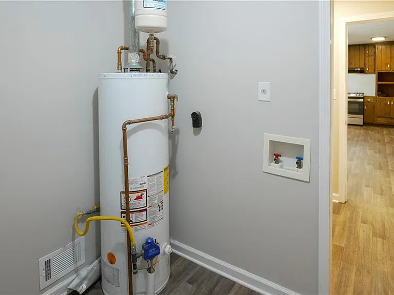 1802 Driftwood Pl — Photo 29