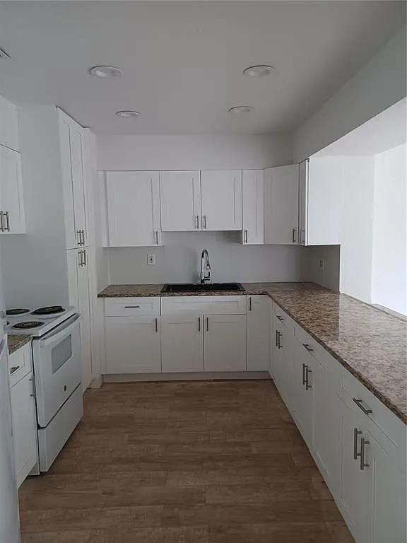 3 bed, 2.0 bath, 1496 sqft, $3,000 — Photo 3