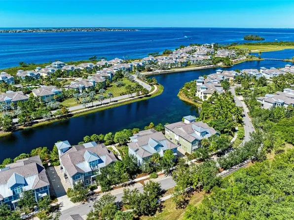 308 Sapphire Lake Dr Unit 202, Bradenton, FL 34209