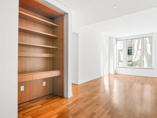 15 William St APT 11F, New York, NY 10005
