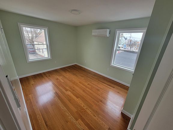 5th image of 31 Hamilton St