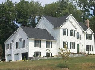 19 Cortland Rd, Oxford, CT 06478