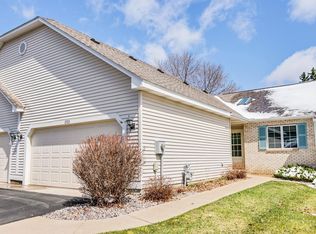 2723 Lake Court Dr, Mounds View, MN 55112