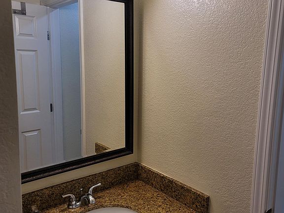 4th image of 800 W Fremont Ave #509