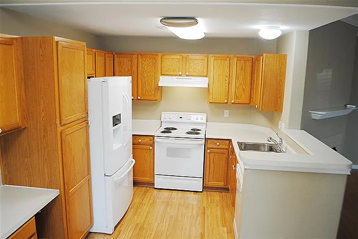 3880 Riviera Grv #104 — Photo 5