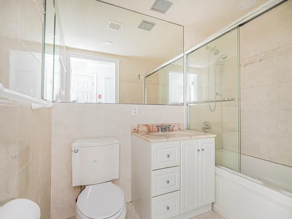 3165 Emmons Avenue image 22 of 33