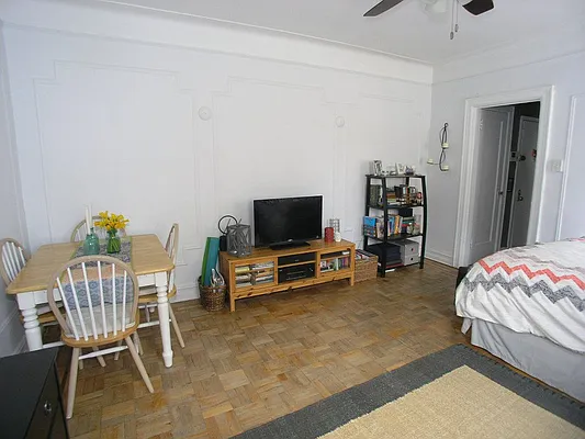 Rented by Townsley & Gay, LLC | media 17