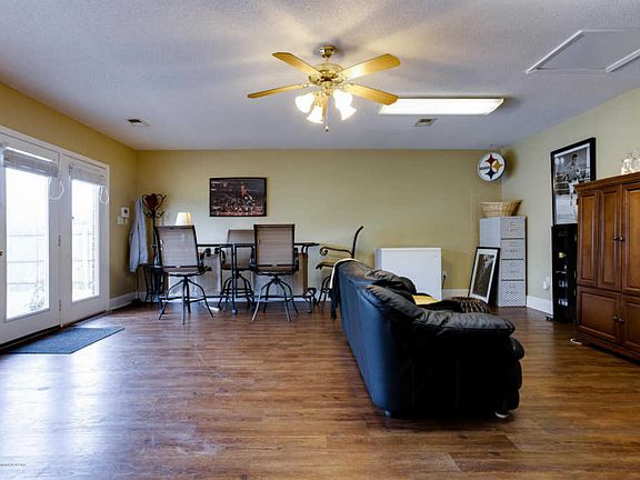 5th image of 9057 Bentley Woods Dr