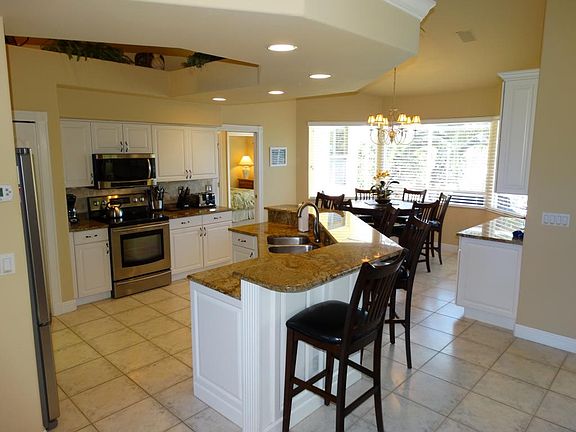 3rd image of 701 Kendall Dr #S