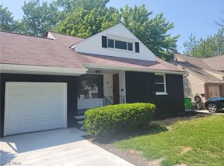 928 Glenside Rd, Cleveland, OH 44121