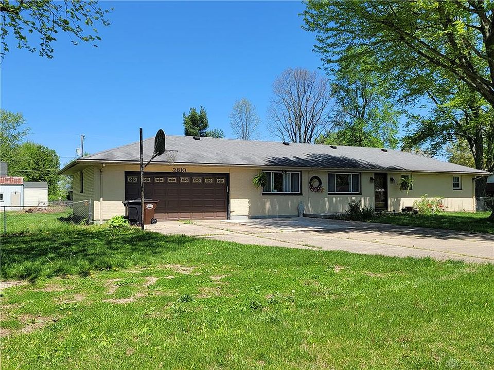 1st image of 3810 N Lakeshore Dr