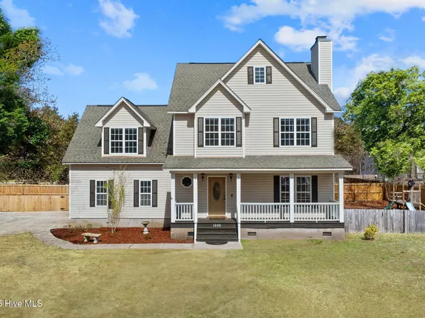 1652 Chadwick Shores Drive, Sneads Ferry, NC 28460