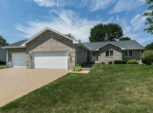 4751 Colonel Dr, Dubuque, IA 52002