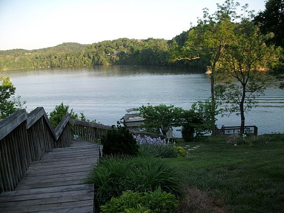 2nd image of 1006 Harbour Dr #1004