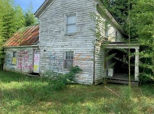 6972 Crewe Rd, Hayes, VA 23072