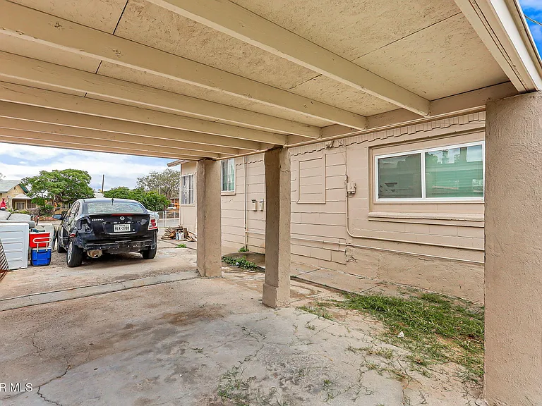 209 N Seville Dr — Photo 8