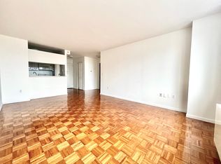 350 W 43rd St APT 35F, New York, NY 10036