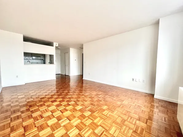 350 West 43rd Street image 1 of 6