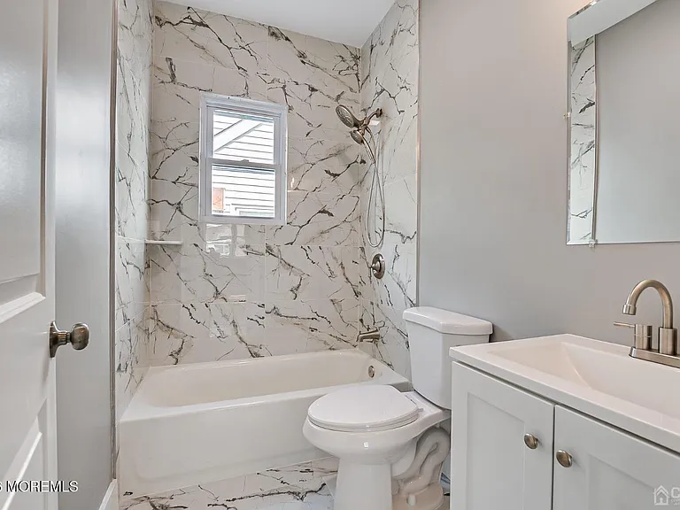 48 Johnson Pl — Photo 20
