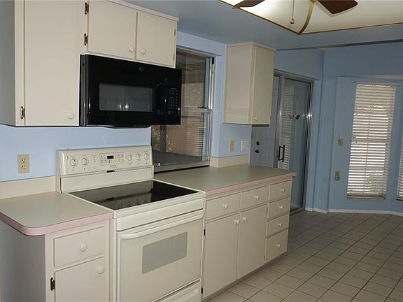 2nd image of 10512 TAPESTRY DRIVE