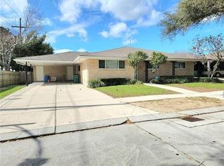 2900 Ridgeway Dr, Metairie, LA 70002