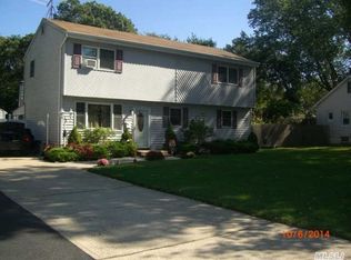 205 Norma Ave, West Islip, NY 11795