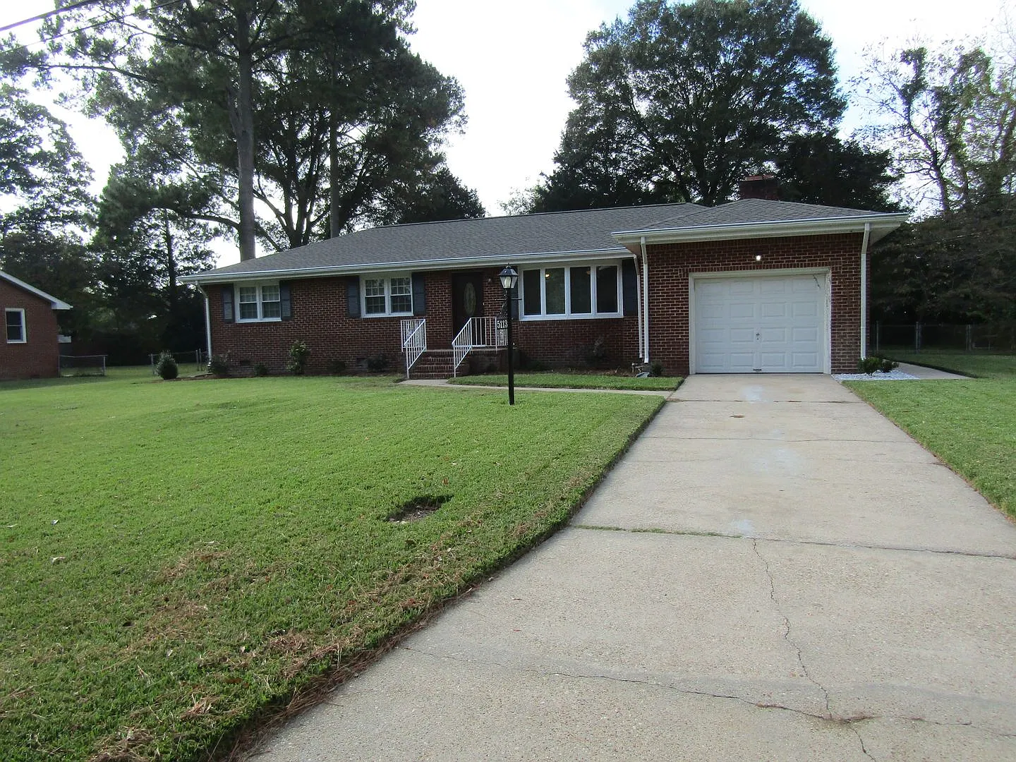Bellamy Manor — Photo 2