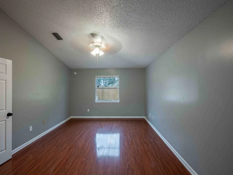 2645 Sam Houston Pl — Photo 35