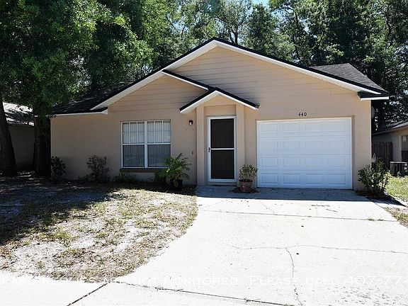 2nd image of 440 Winding Oak Ln