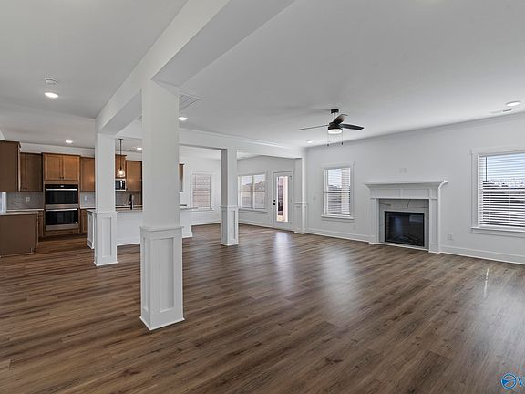 4th image of 203 Chesire Cove Ln