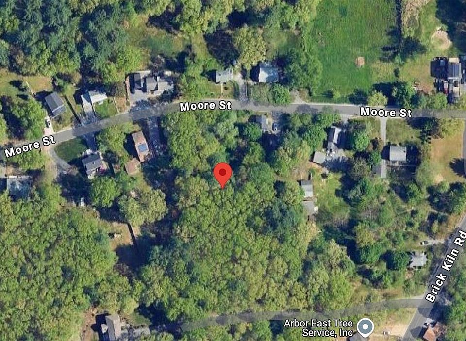 2nd image of 20 Moore St