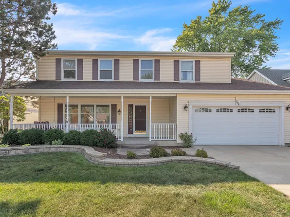 508 N Walnut Ln, Schaumburg, IL 60194
