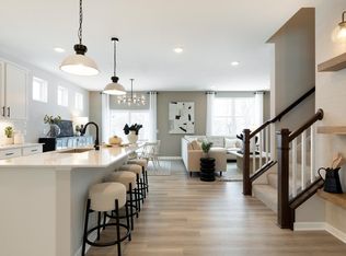 12752 Farnham Ln, Rogers, MN 55374